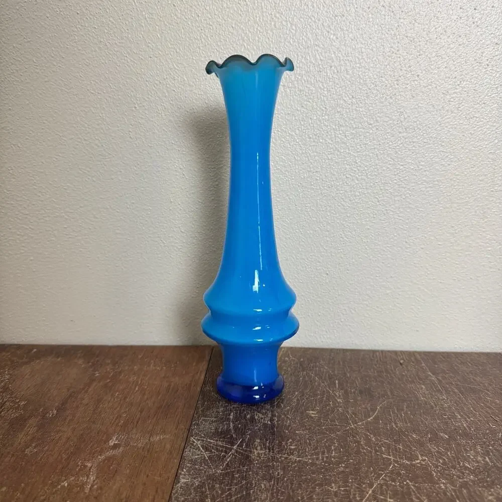 Vintage Hand Blown Blue Ruffle Top Rim 8 inch‎ Flower Bud Vase